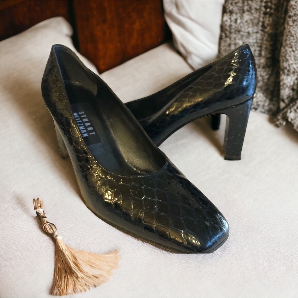 Stuart Weitzman Black Embossed Reptile Patent Leather Pumps/Heels-Women's 8 C